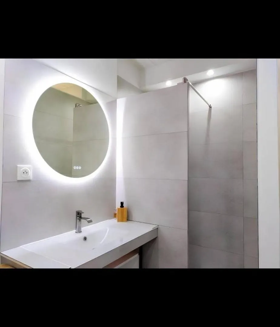 Maison Bord De Rance Et Jacuzzi 普勒迪安 度假居